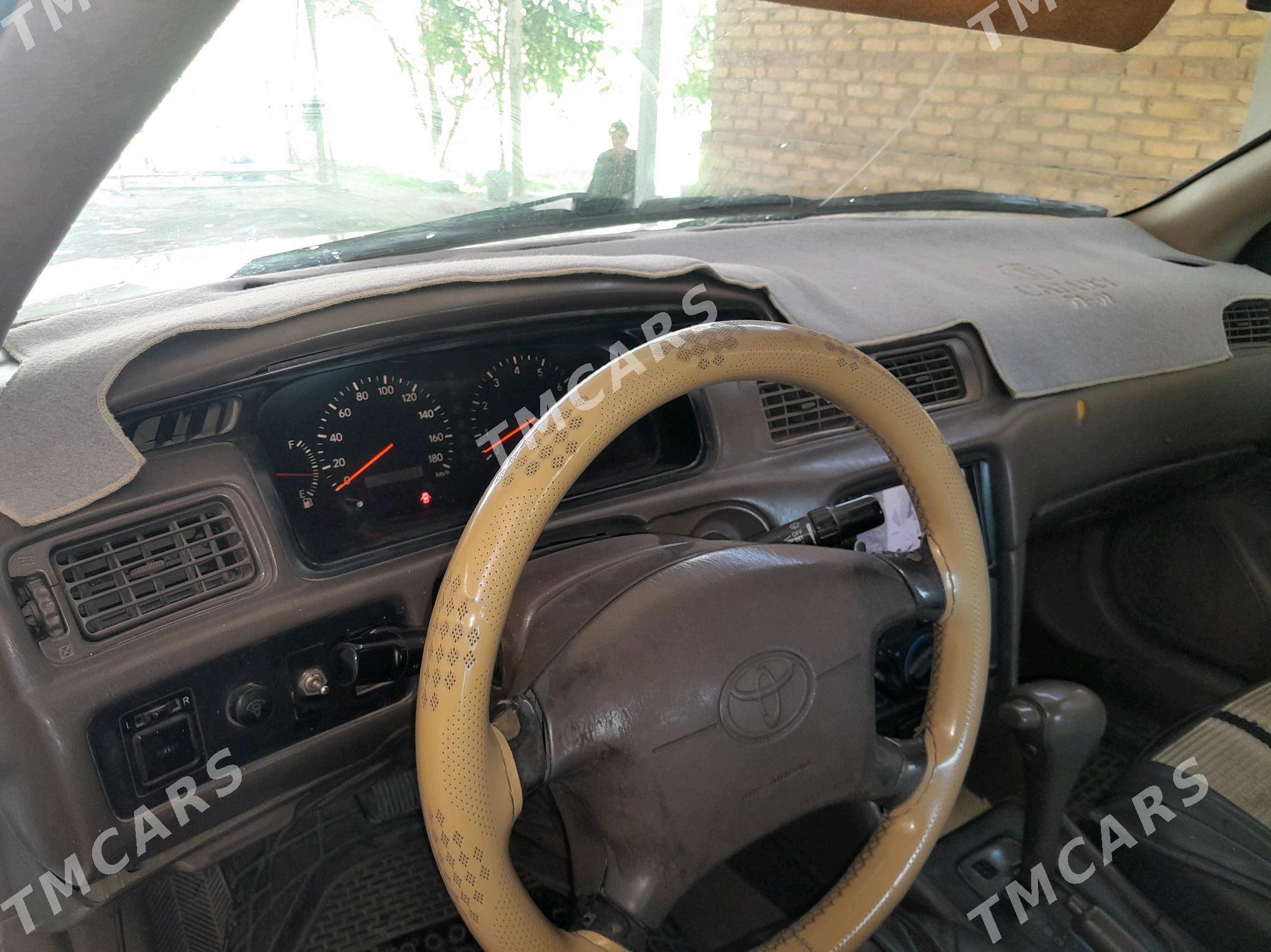 Toyota Camry 2000 - 112 000 TMT - Теджен - img 2
