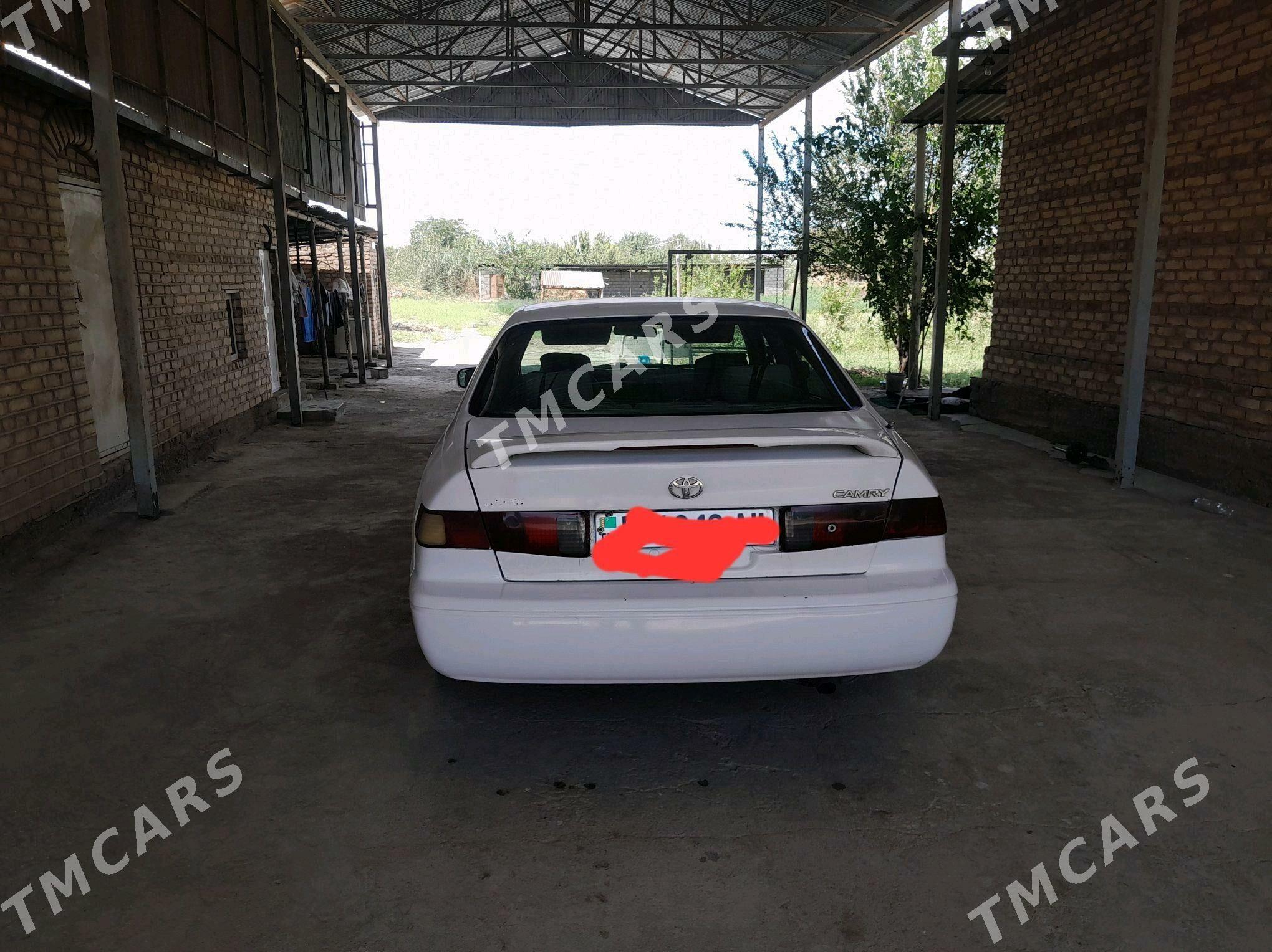 Toyota Camry 2000 - 112 000 TMT - Теджен - img 3