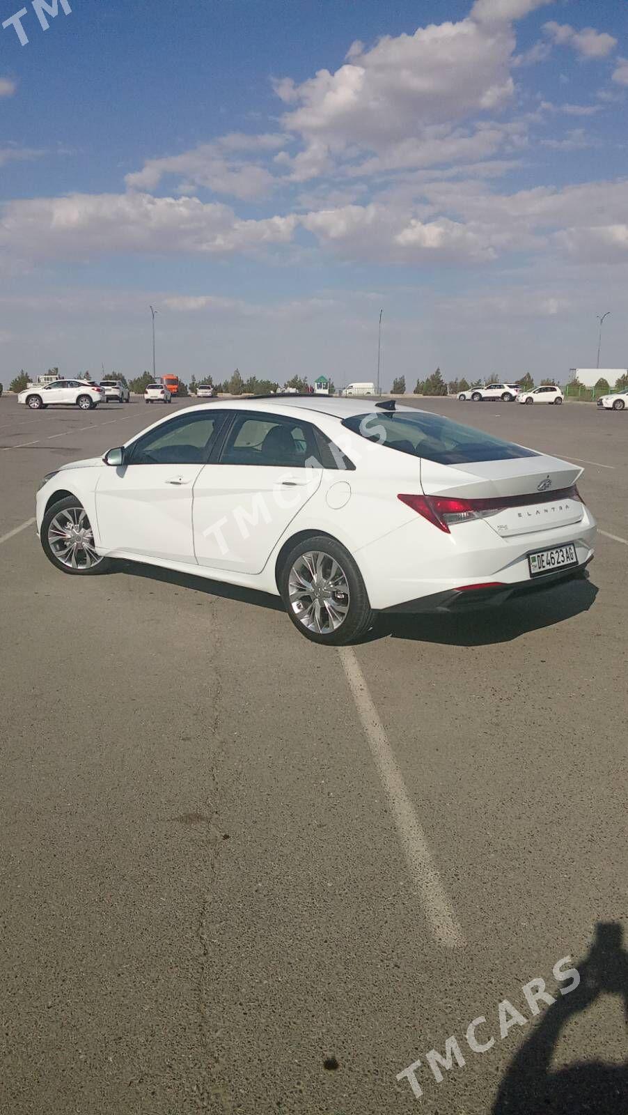 Hyundai Elantra 2021 - 253 000 TMT - Ашхабад - img 9