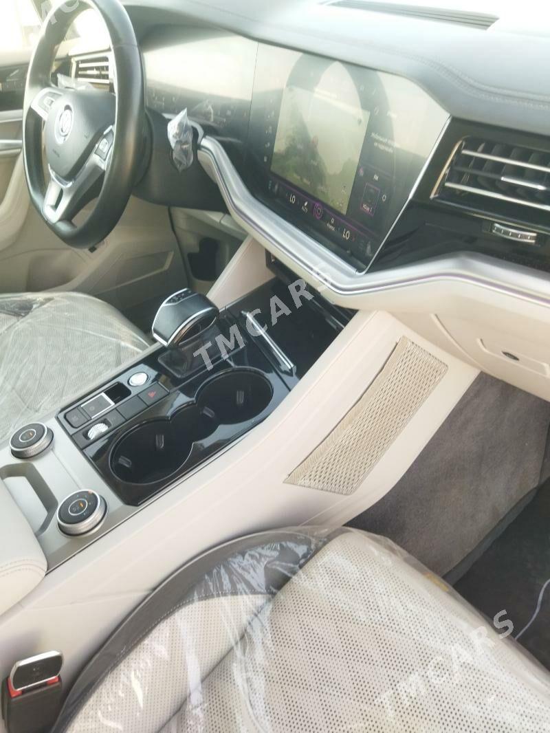 Volkswagen Touareg 2019 - 985 000 TMT - Aşgabat - img 4