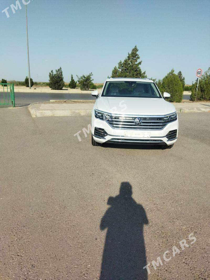 Volkswagen Touareg 2019 - 985 000 TMT - Aşgabat - img 5