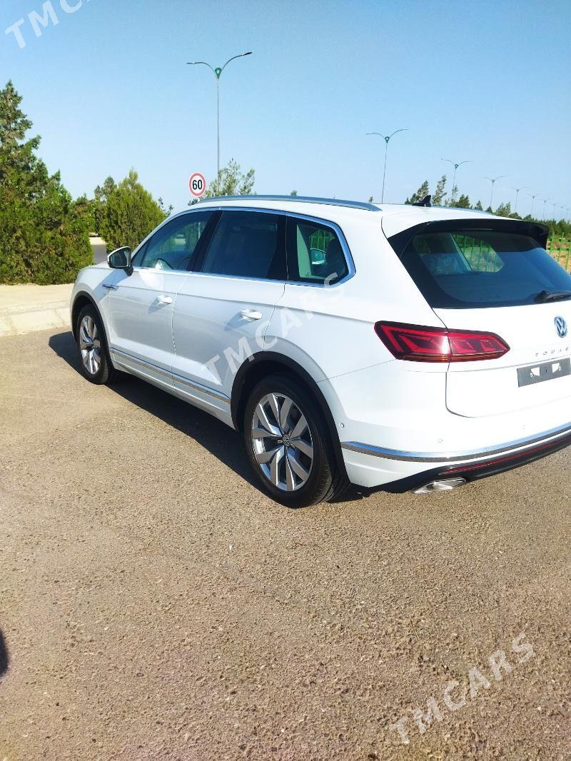 Volkswagen Touareg 2019 - 985 000 TMT - Aşgabat - img 9