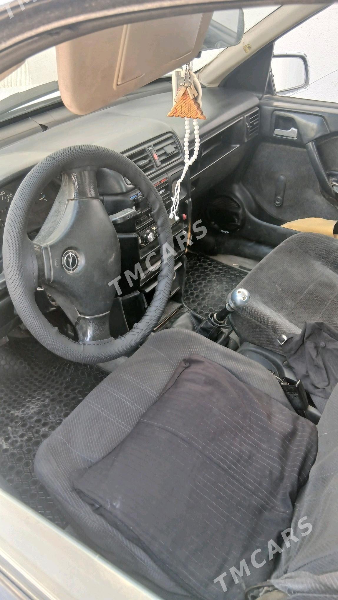 Opel Vectra 1990 - 28 000 TMT - Sakarçäge - img 5