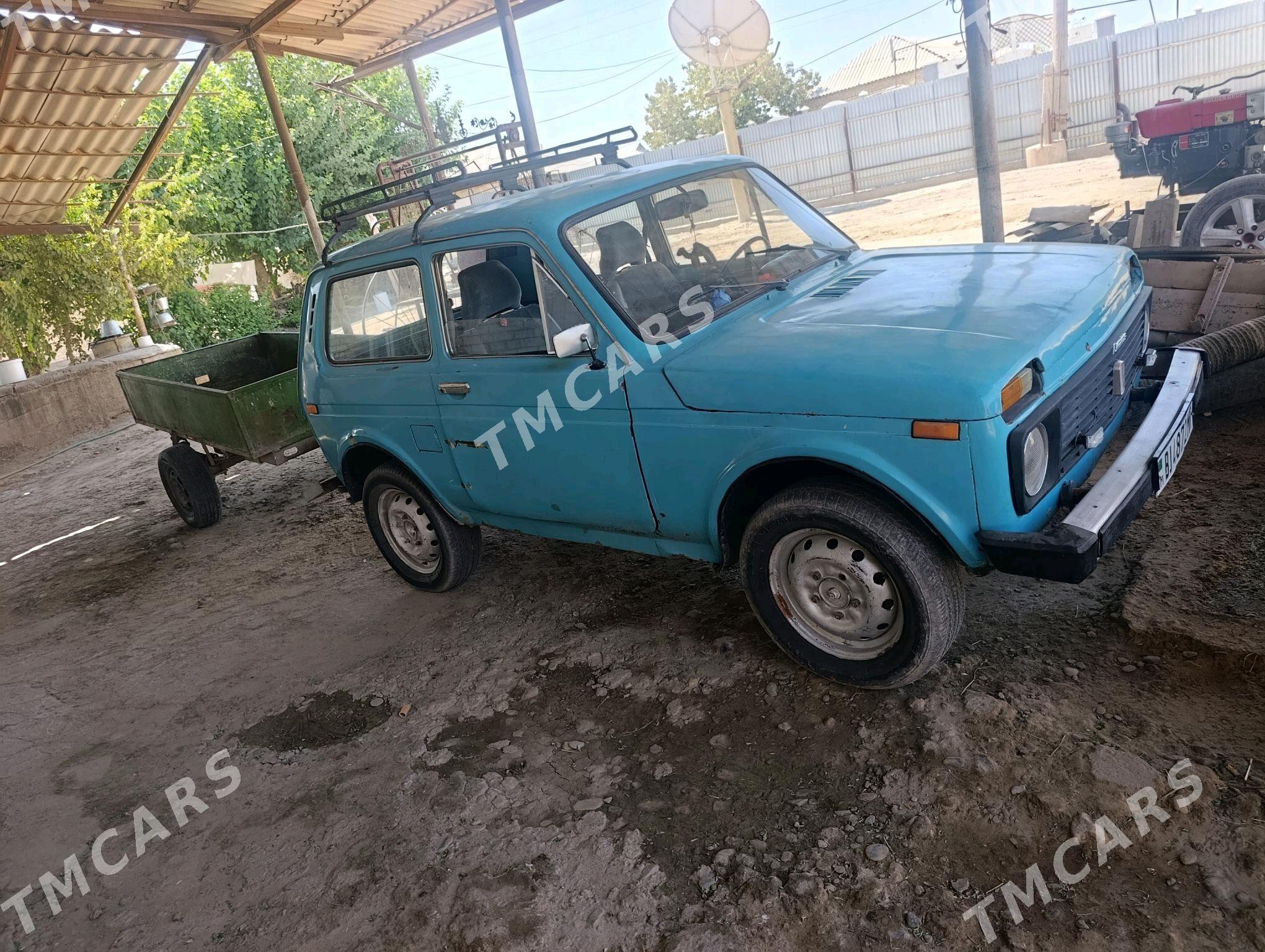 Lada Niva 1982 - 15 000 TMT - Сакарчага - img 4