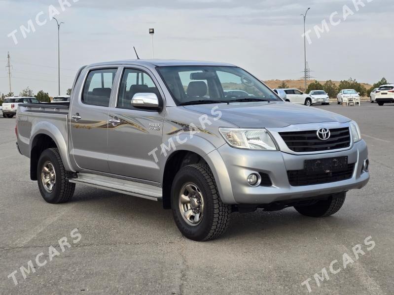 Toyota Hilux 2015 - 435 000 TMT - "Altyn Asyr" Gündogar bazary (Jygyllyk) - img 2