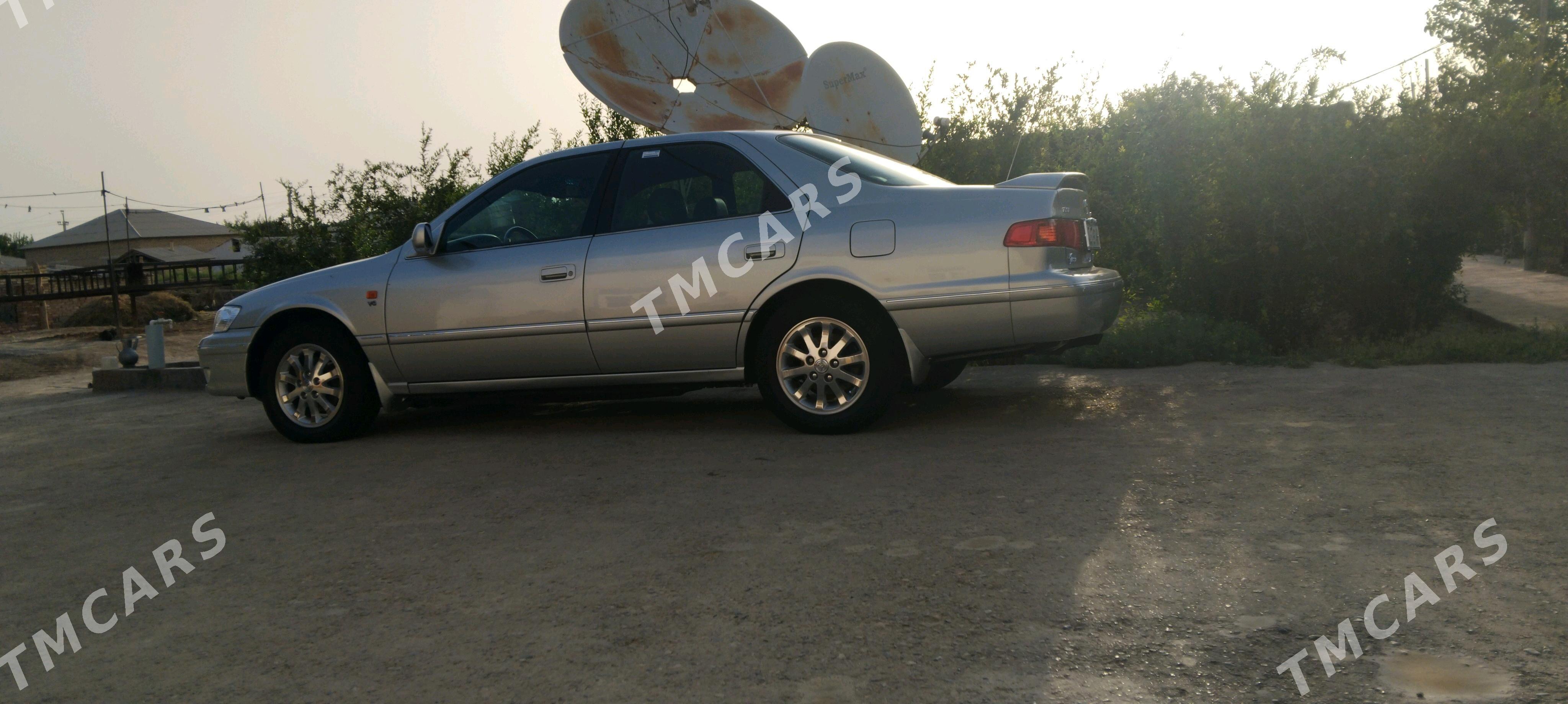 Toyota Camry 2001 - 204 000 TMT - Babadaýhan - img 2