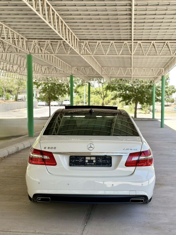Mercedes-Benz E300 2010 - 345 000 TMT - Aşgabat - img 7