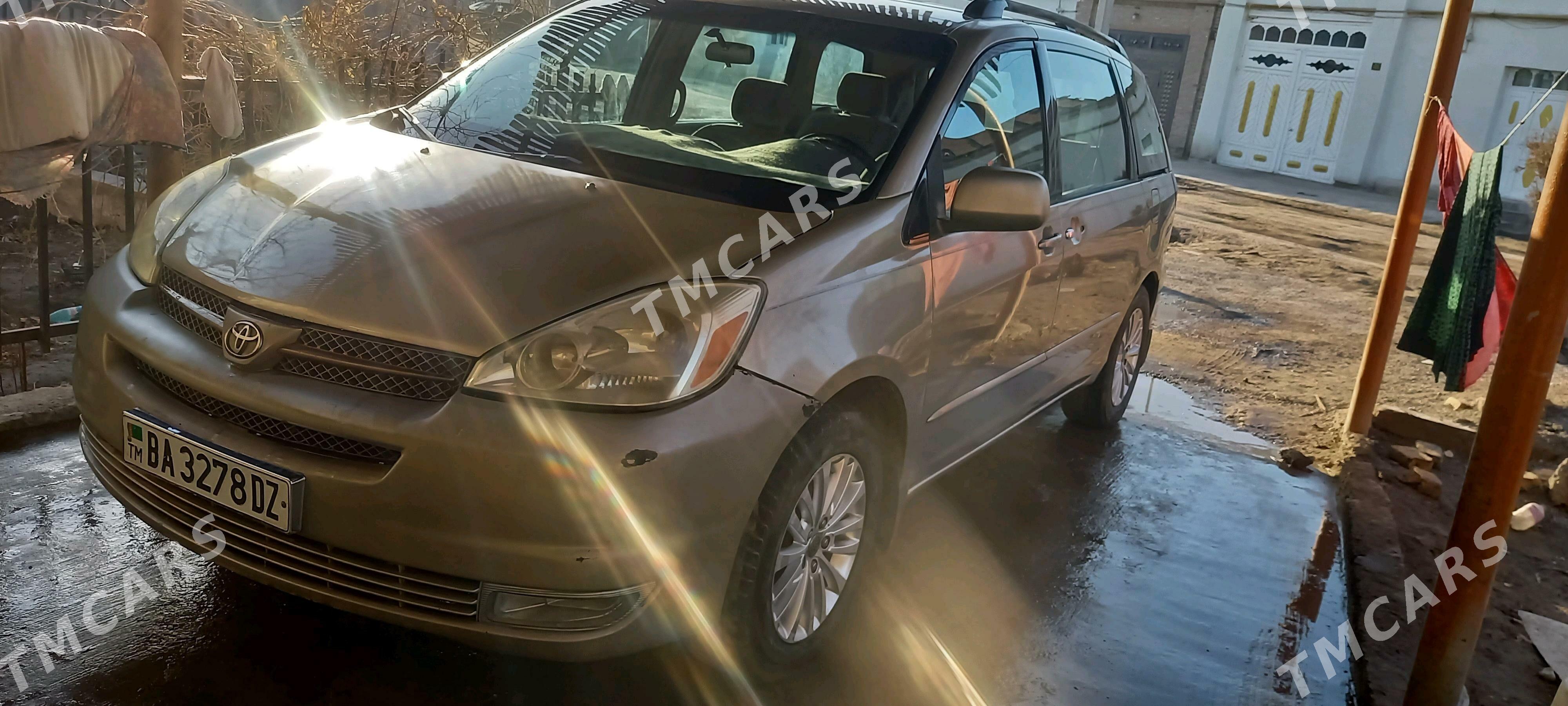 Toyota Sienna 2005 - 250 000 TMT - Дашогуз - img 2