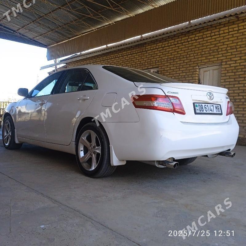 Toyota Camry 2010 - 115 000 TMT - Сакарчага - img 4