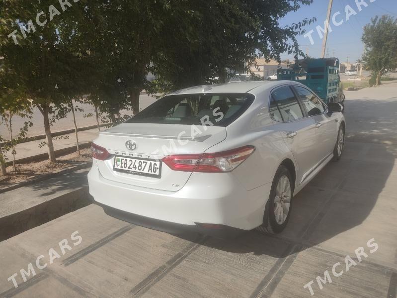 Toyota Camry 2020 - 300 000 TMT - Теджен - img 2