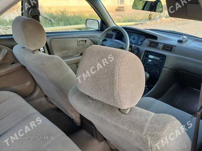 Toyota Camry 2001 - 150 000 TMT - Гурбансолтан Едже - img 4