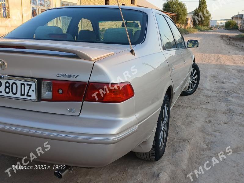 Toyota Camry 2001 - 150 000 TMT - Гурбансолтан Едже - img 6