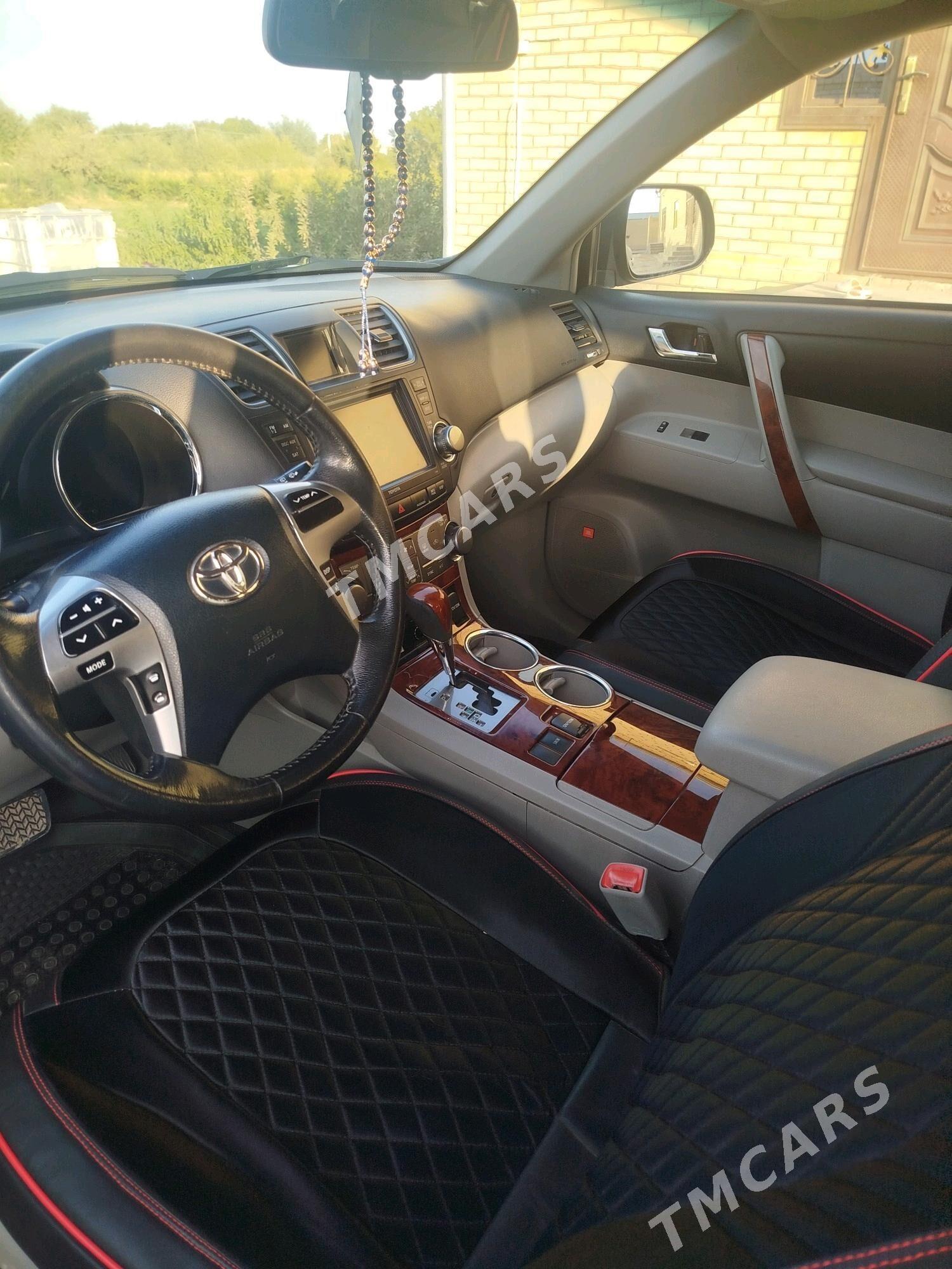 Toyota Highlander 2012 - 290 000 TMT - Wekilbazar - img 2