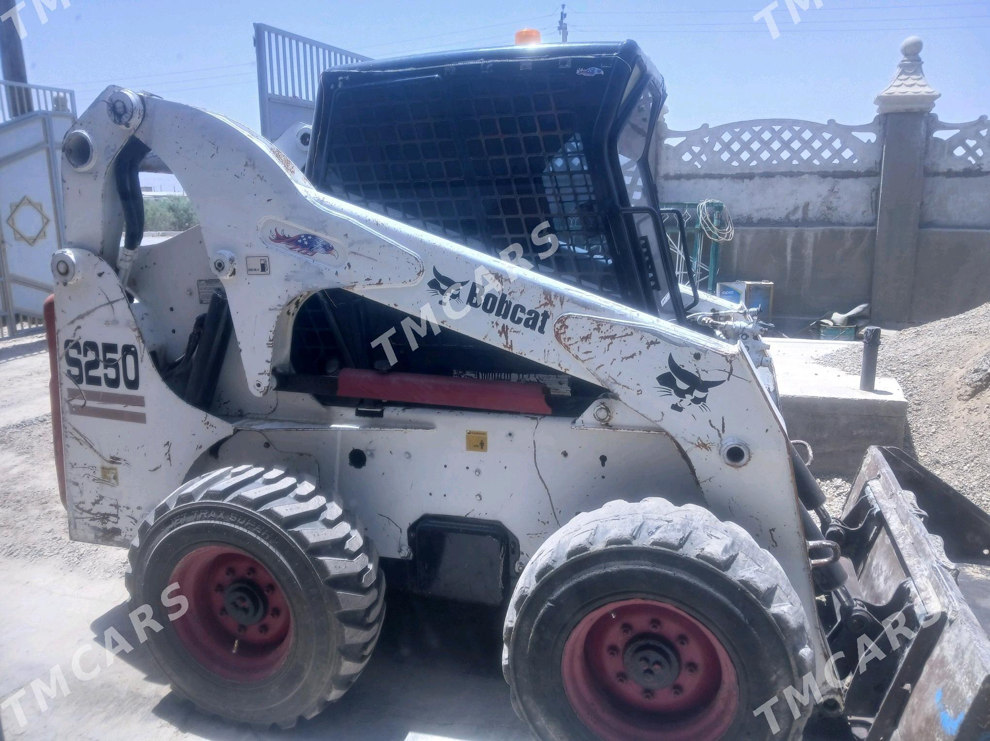 Bobcat S250 2007 - 220 000 TMT - Яшлык - img 2
