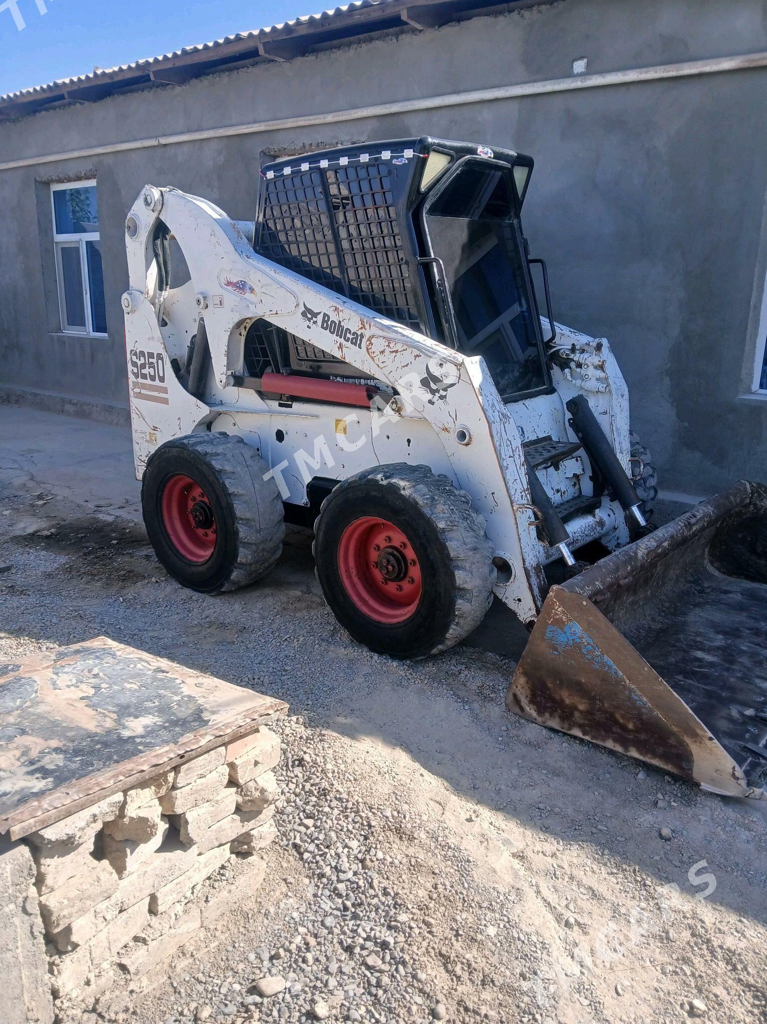 Bobcat S250 2007 - 220 000 TMT - Яшлык - img 3