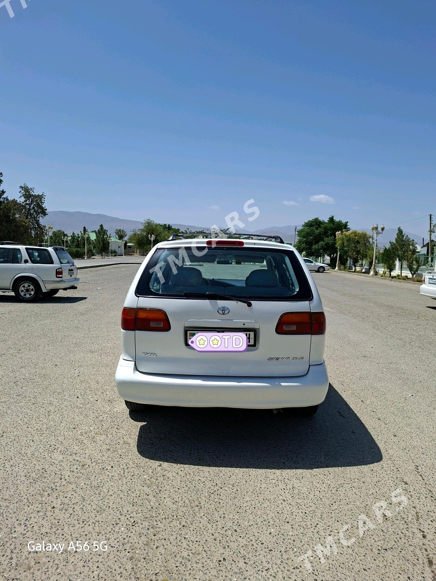 Toyota Sienna 2000 - 136 000 TMT - Бахарден - img 7