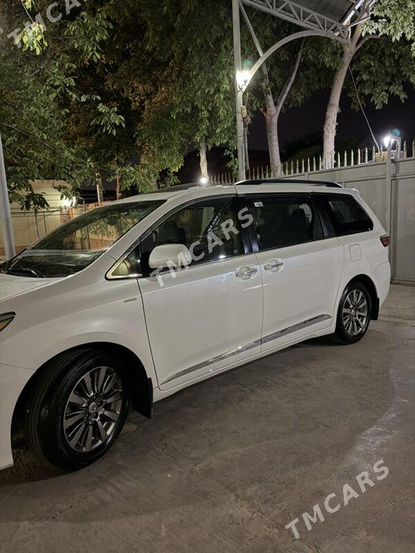 Toyota Sienna 2018 - 420 000 TMT - Aşgabat - img 2