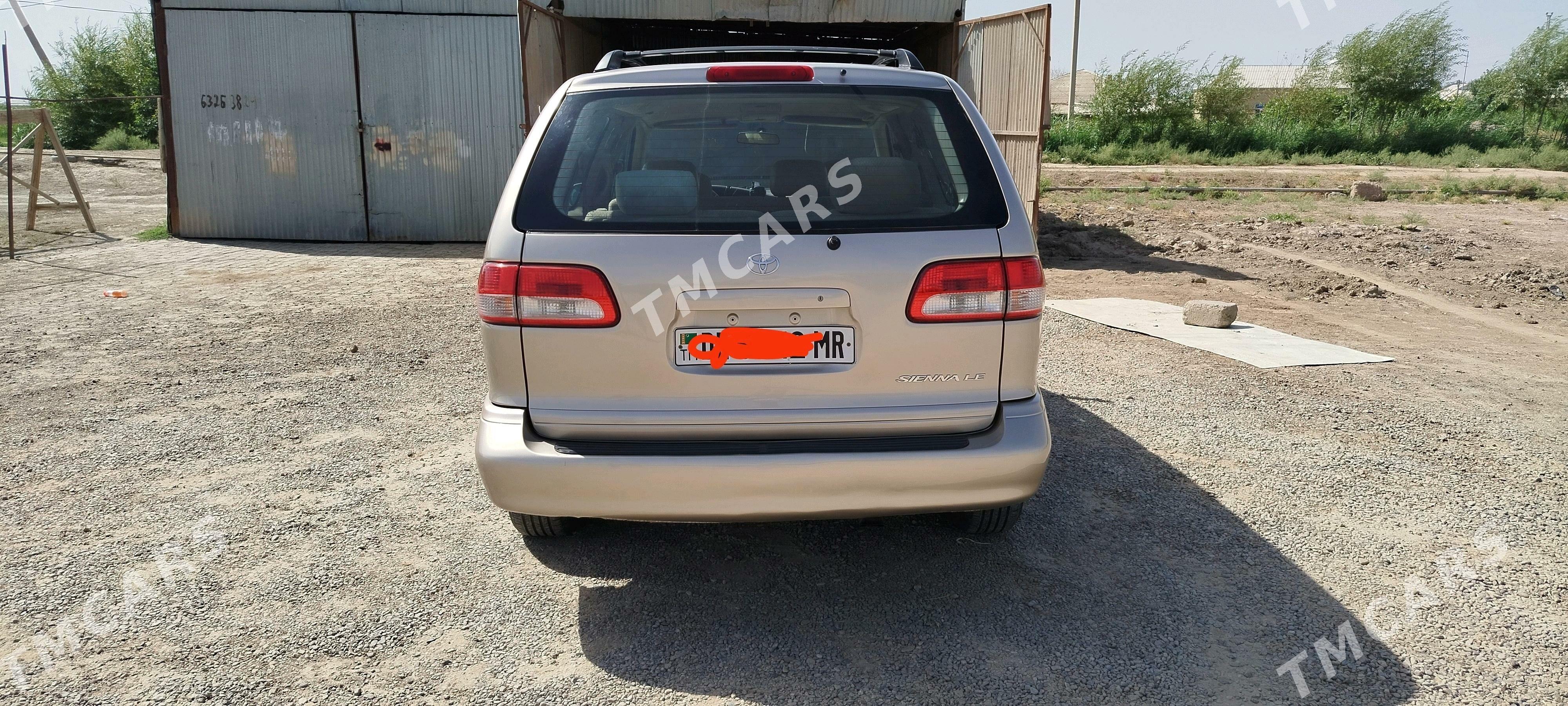 Toyota Sienna 2002 - 135 000 TMT - Мургап - img 4