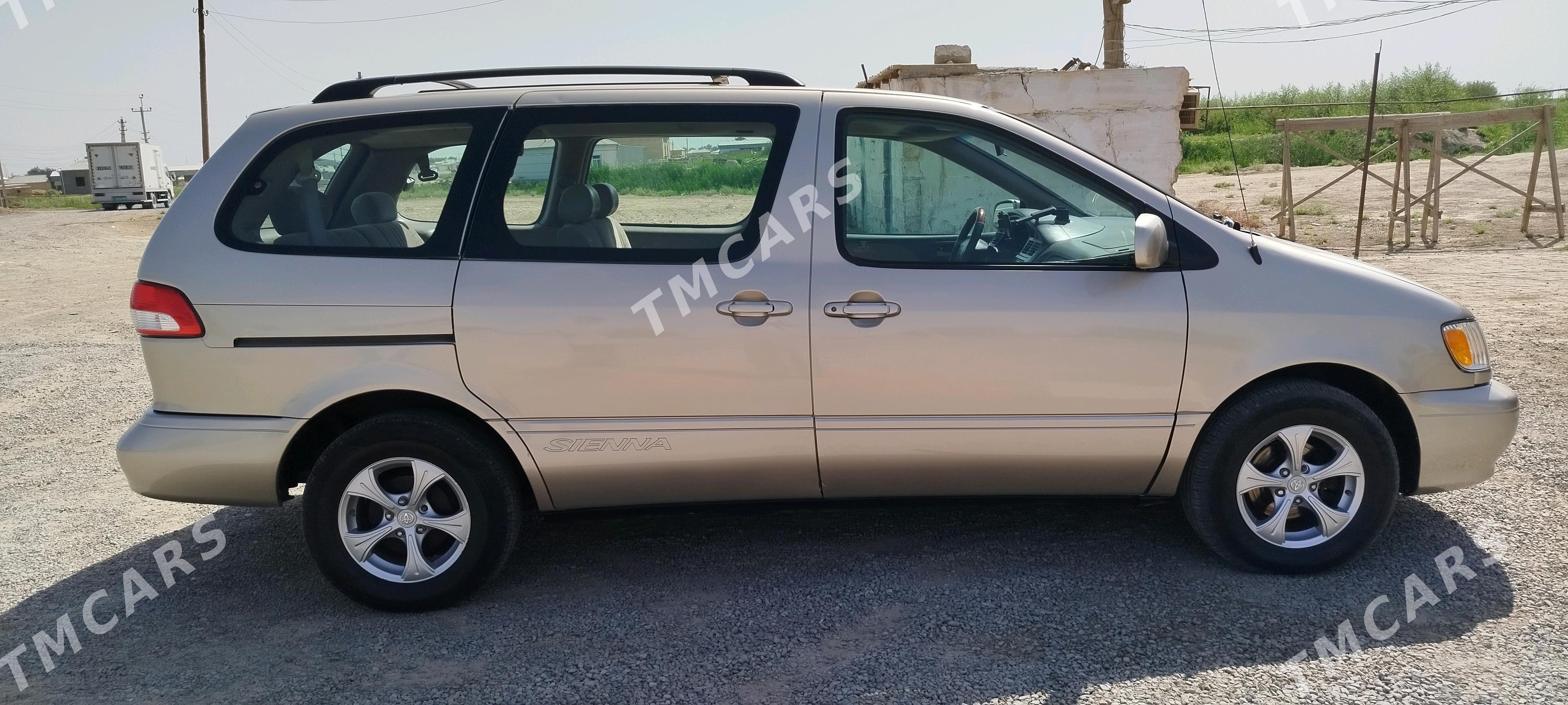 Toyota Sienna 2002 - 135 000 TMT - Мургап - img 2