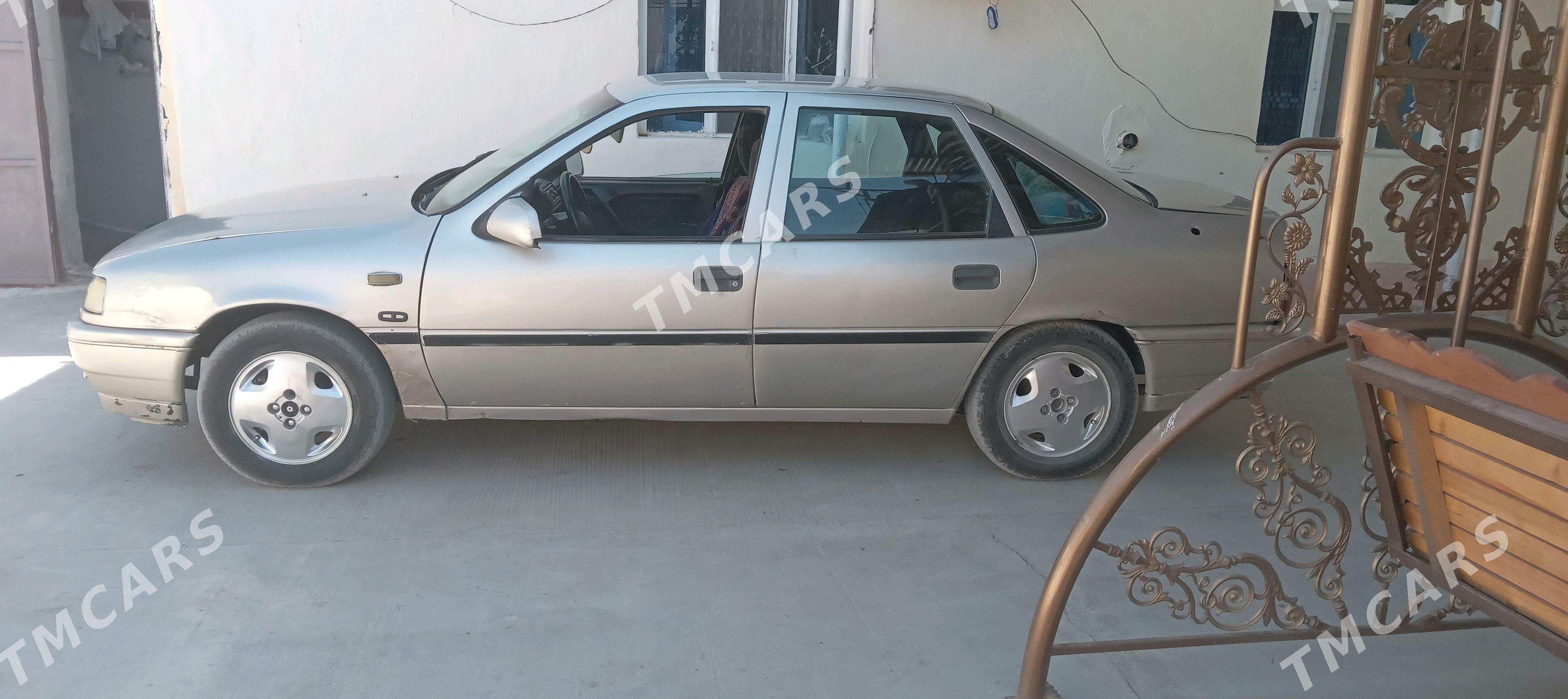 Opel Vectra 1991 - 24 000 TMT - Bäherden - img 2