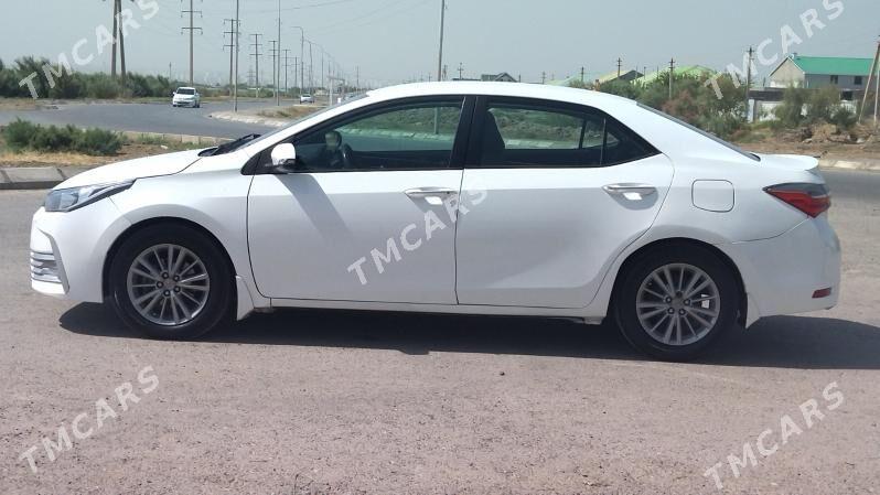 Toyota Corolla 2018 - 210 000 TMT - Ашхабад - img 5