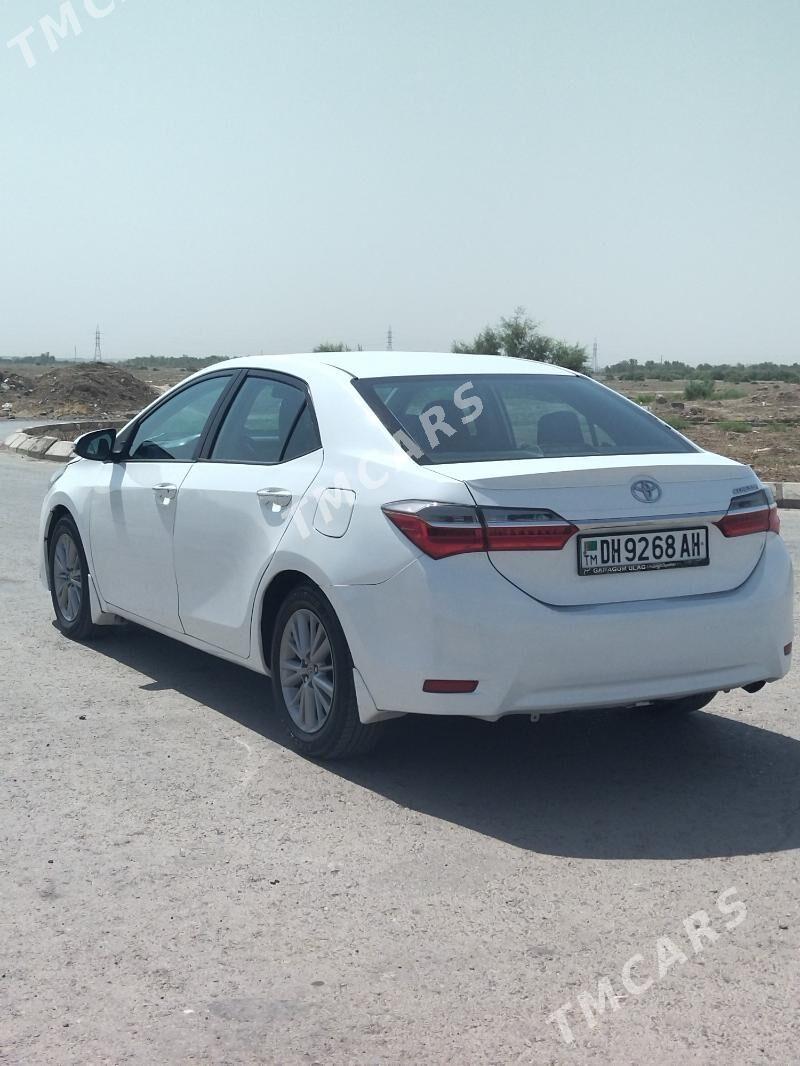 Toyota Corolla 2018 - 210 000 TMT - Ашхабад - img 3