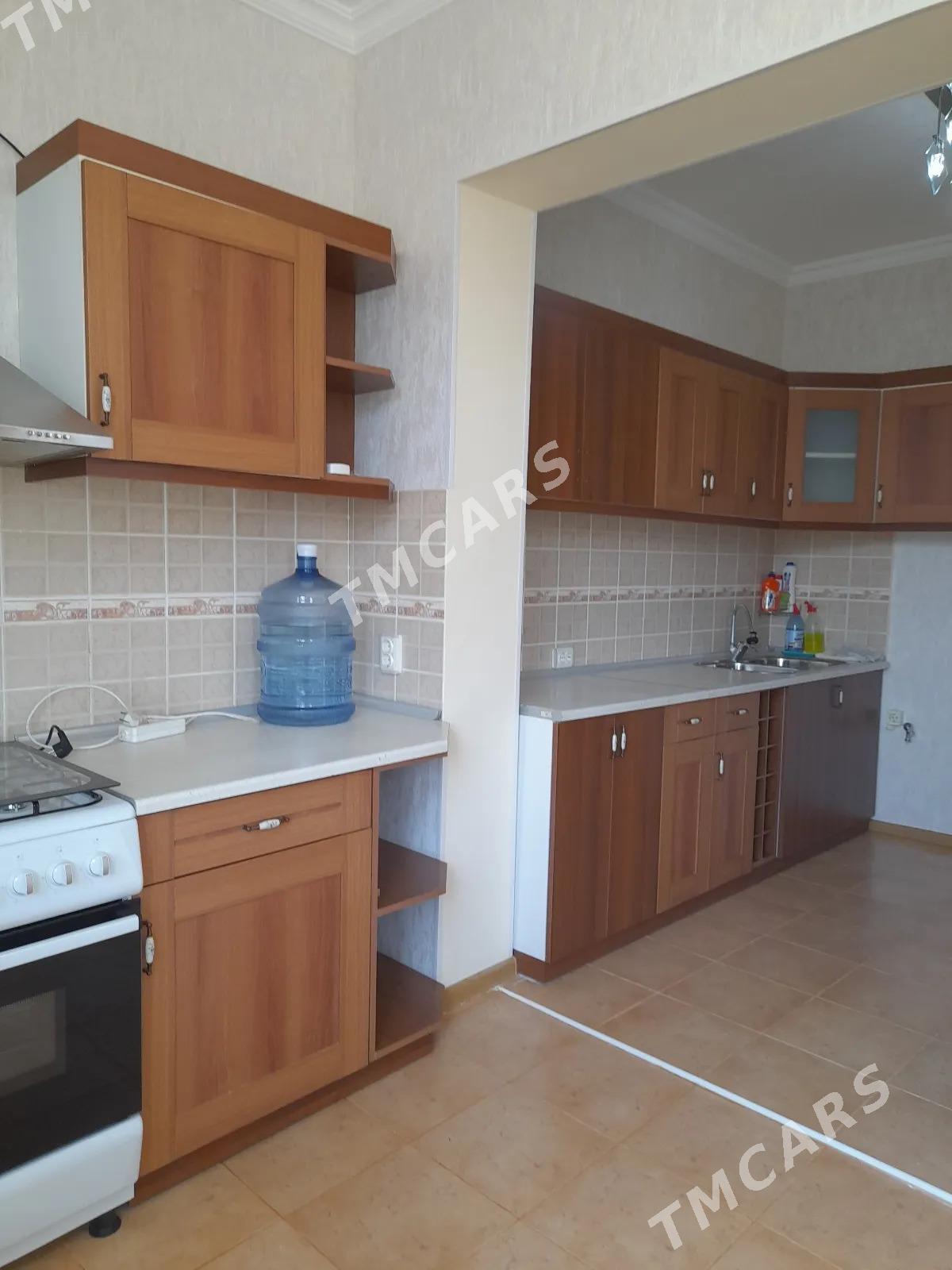 GAWDAN. SATLYK JAŸ - Aşgabat - img 2