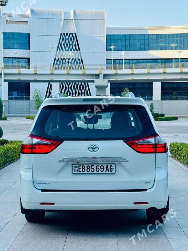 Toyota Sienna 2018 - 380 000 TMT - Ашхабад - img 4