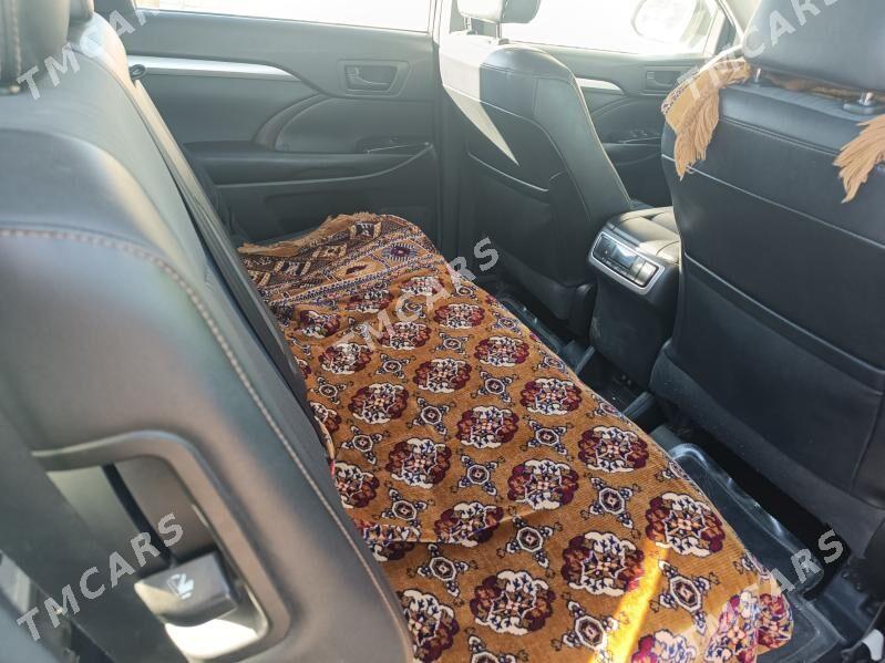 Toyota Highlander 2017 - 430 000 TMT - Köneürgenç - img 4