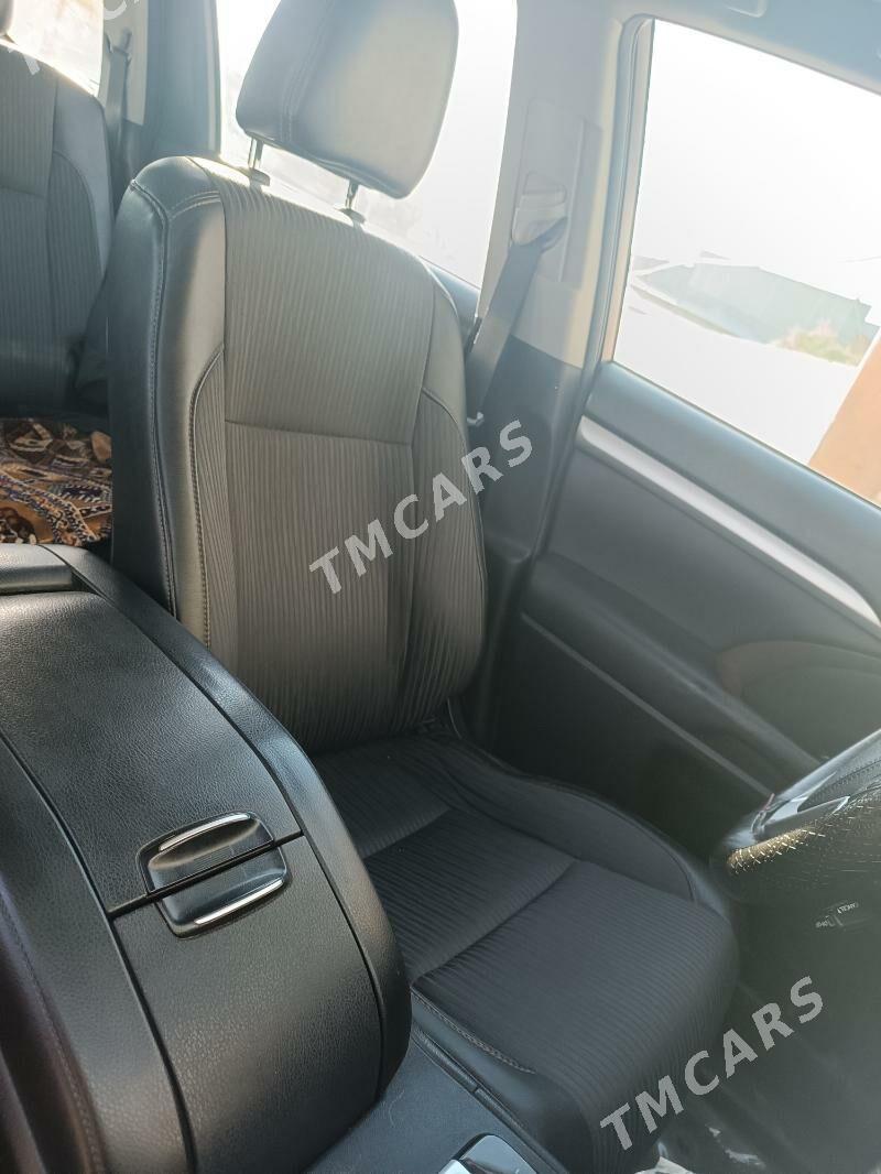 Toyota Highlander 2017 - 430 000 TMT - Köneürgenç - img 3