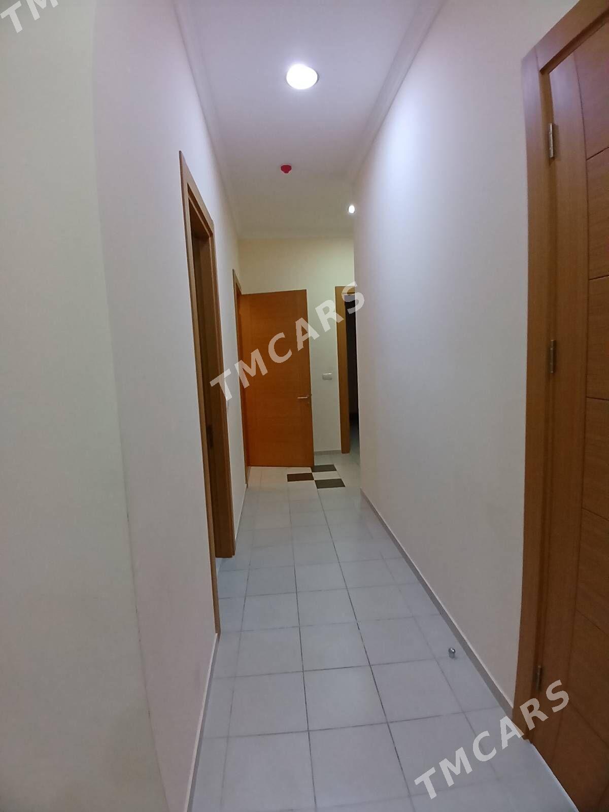 Чехова Элитка 3 комнаты - Aşgabat - img 4