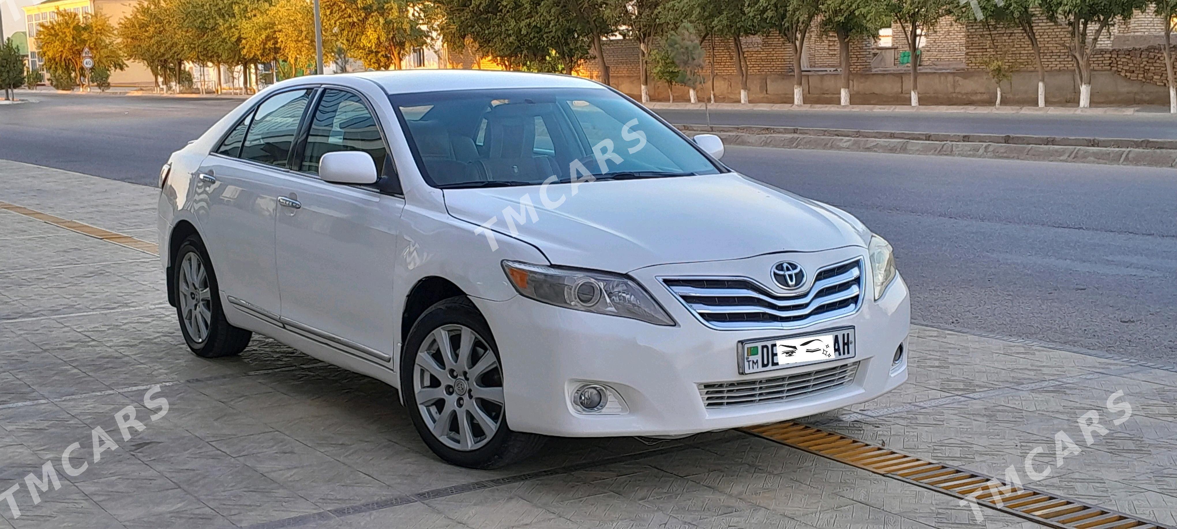Toyota Camry 2010 - 135 000 TMT - Бабадайхан - img 5