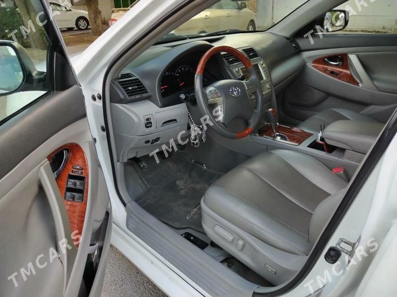 Toyota Camry 2010 - 250 000 TMT - Bedew - img 8