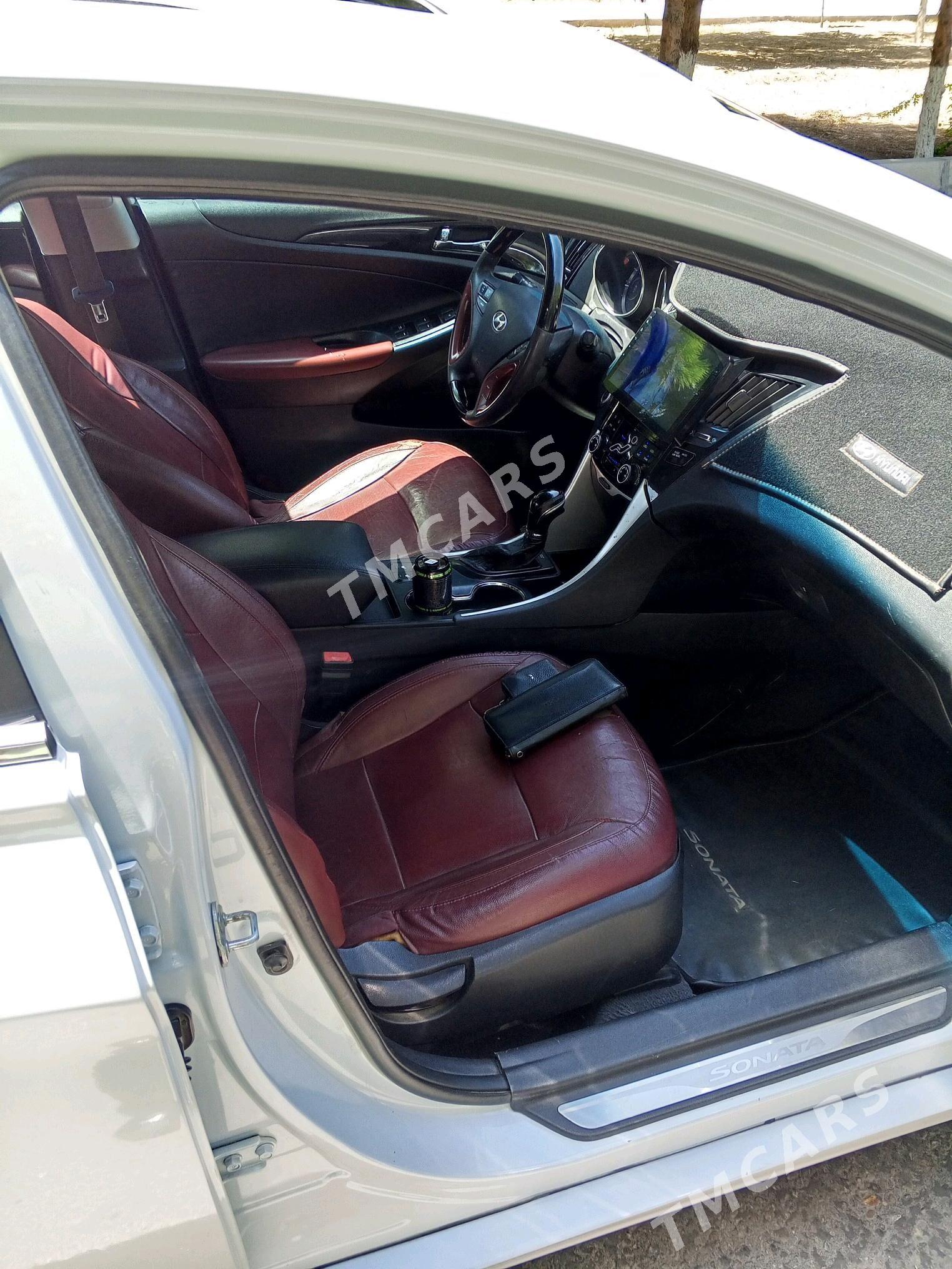 Hyundai Sonata 2011 - 143 000 TMT - Ашхабад - img 2