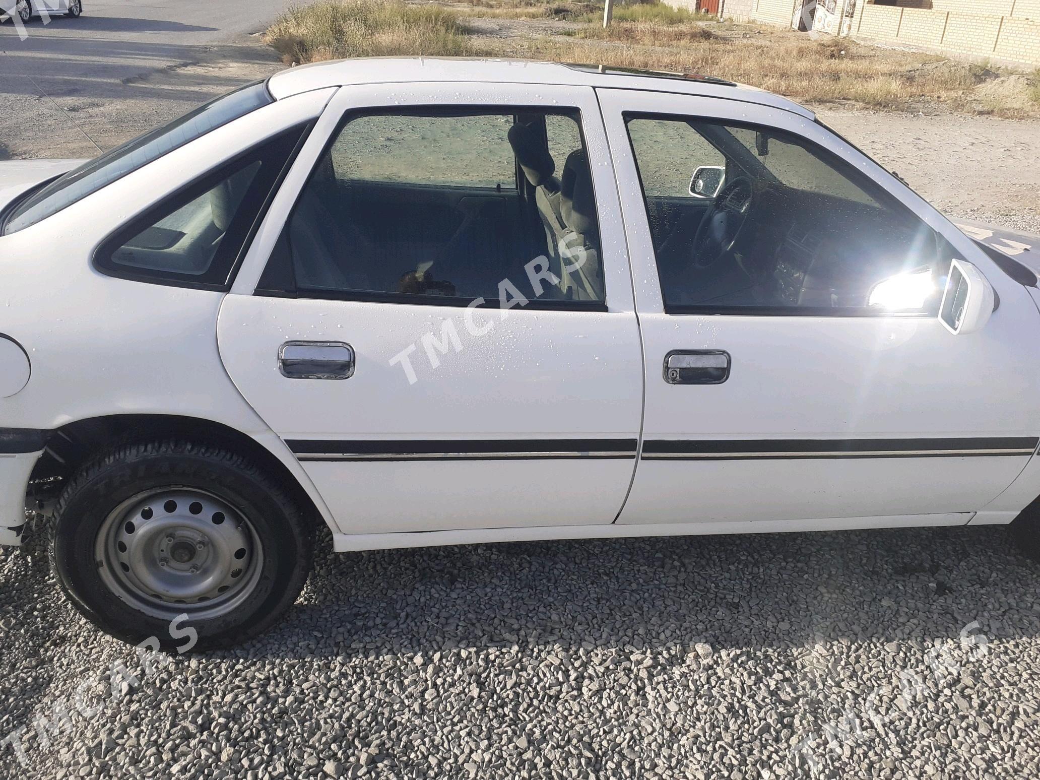 Opel Vectra 1991 - 27 000 TMT - Bäherden - img 8