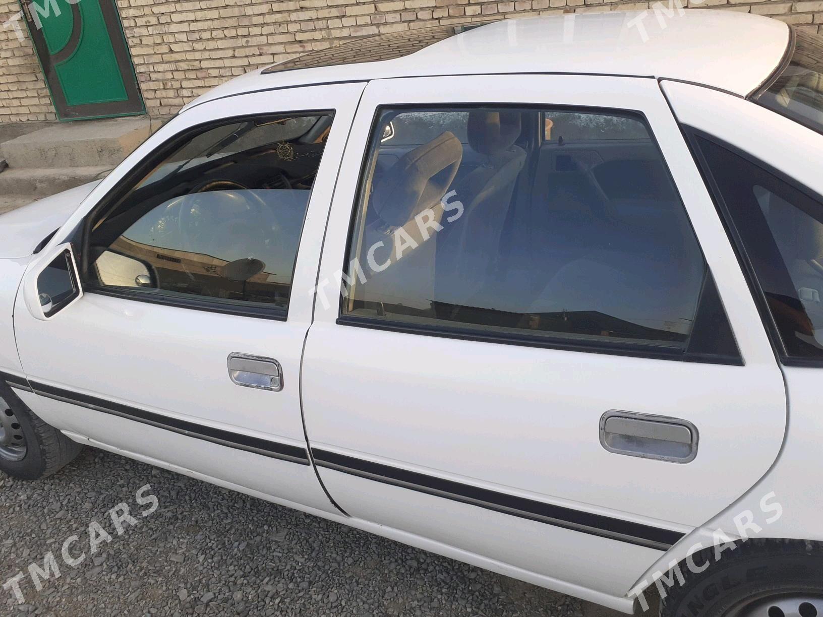 Opel Vectra 1991 - 27 000 TMT - Bäherden - img 9