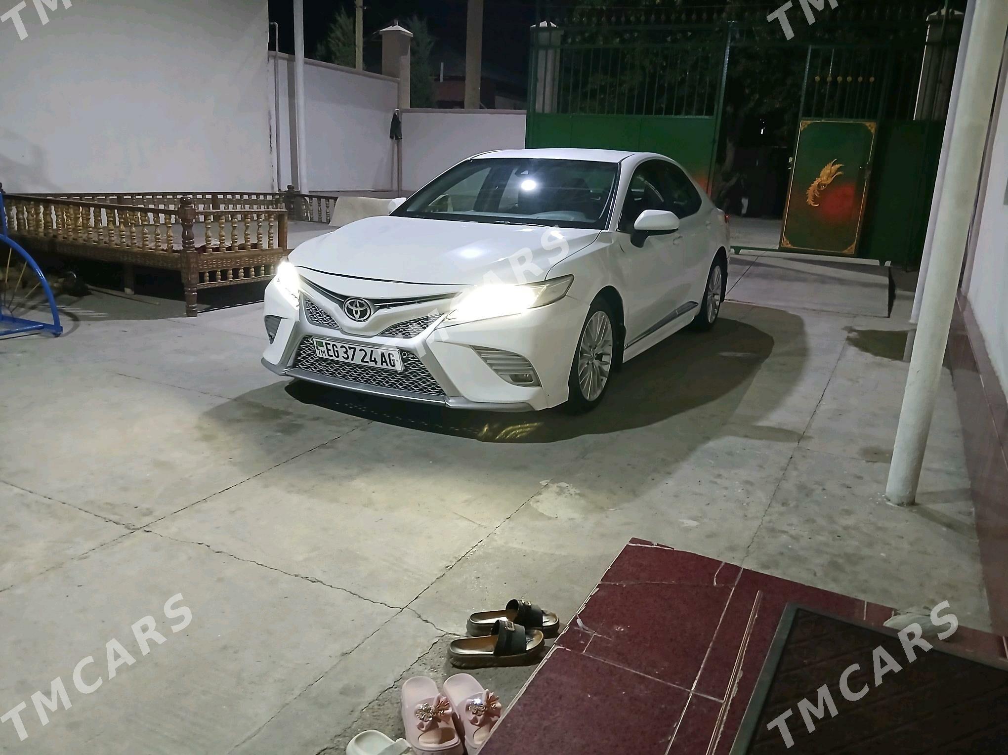 Toyota Camry 2020 - 250 000 TMT - Aşgabat - img 3