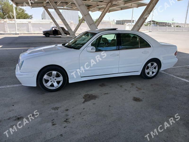 Mercedes-Benz E320 2000 - 95 000 TMT - Gumdag - img 3
