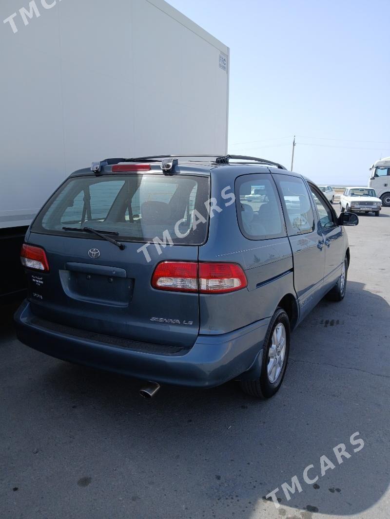 Toyota Sienna 2002 - 170 000 TMT - Balkanabat - img 5