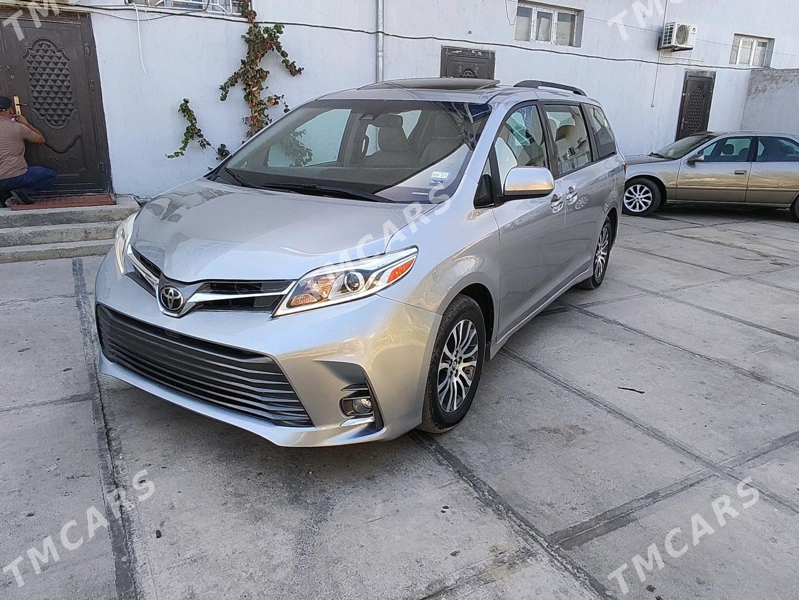 Toyota Sienna 2019 - 450 000 TMT - Mary - img 6