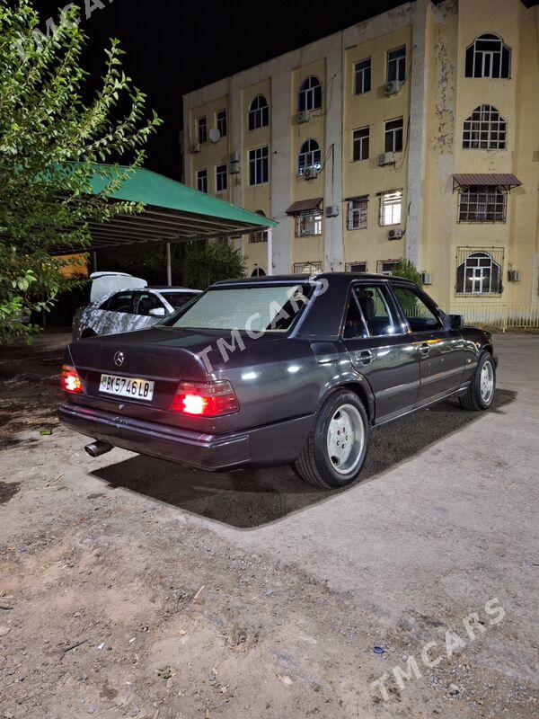 Mercedes-Benz E300 1989 - 50 000 TMT - Туркменабат - img 7