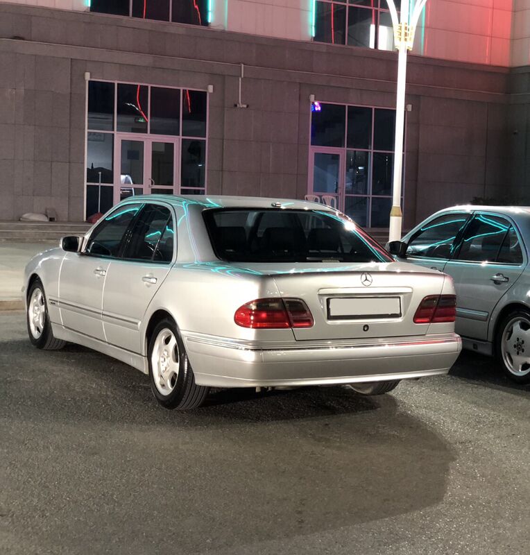 Mercedes-Benz E320 2001 - 127 000 TMT - Aşgabat - img 5