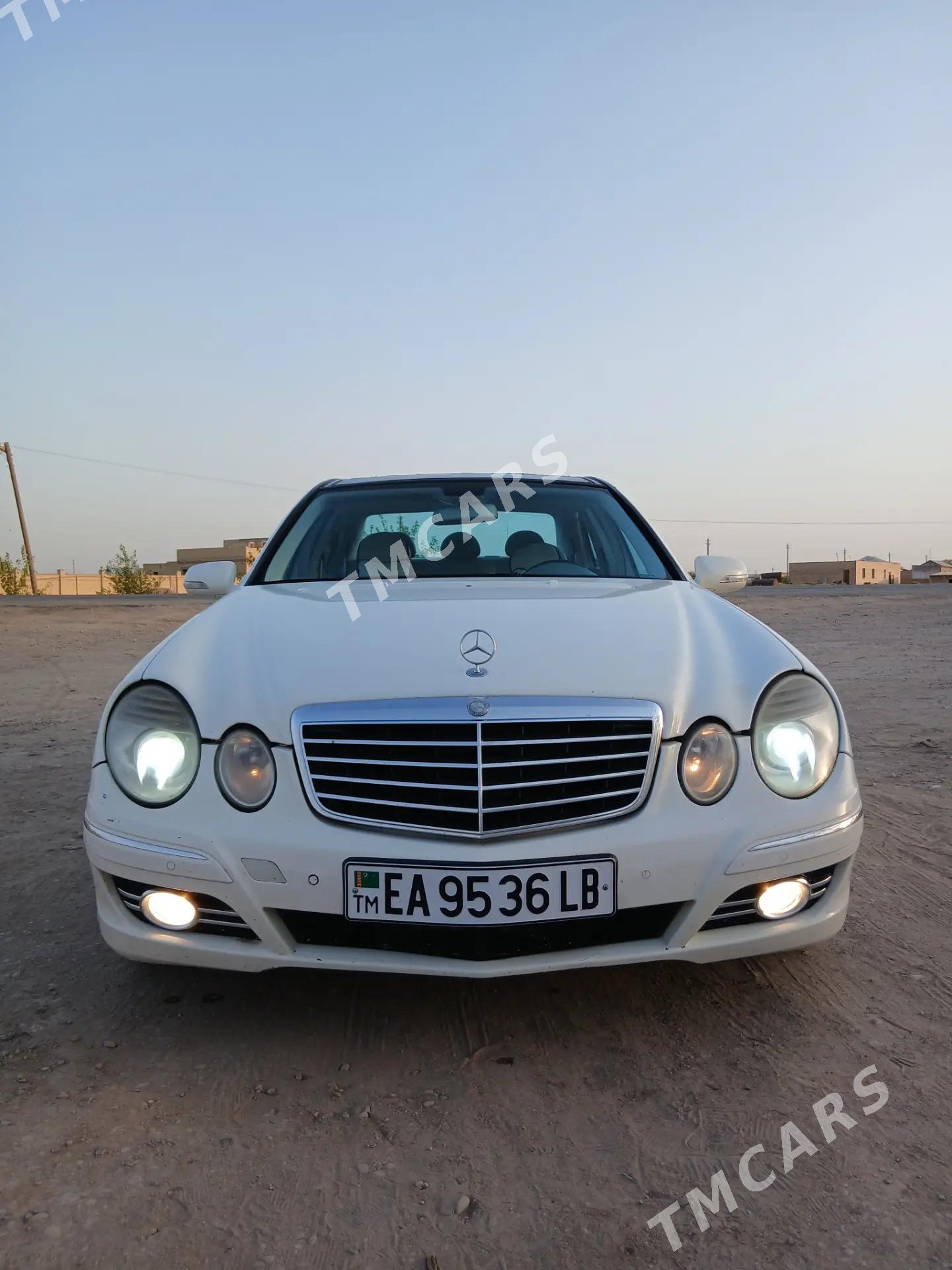 Mercedes-Benz E320 2003 - 140 000 TMT - Керки - img 2