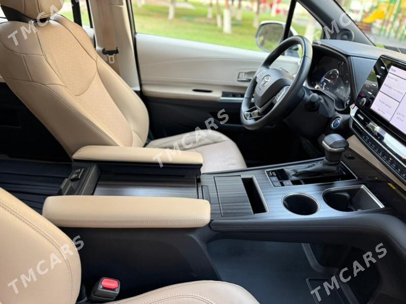 Toyota Sienna 2022 - 630 000 TMT - Aşgabat - img 10