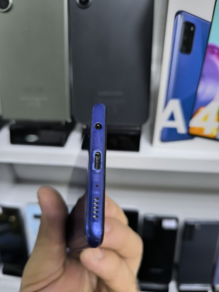 A 41 4/64 GB VETNAM KREDIT - Garaşsyzlygyň 15 ýyllygy Söwda Merkezi - img 2
