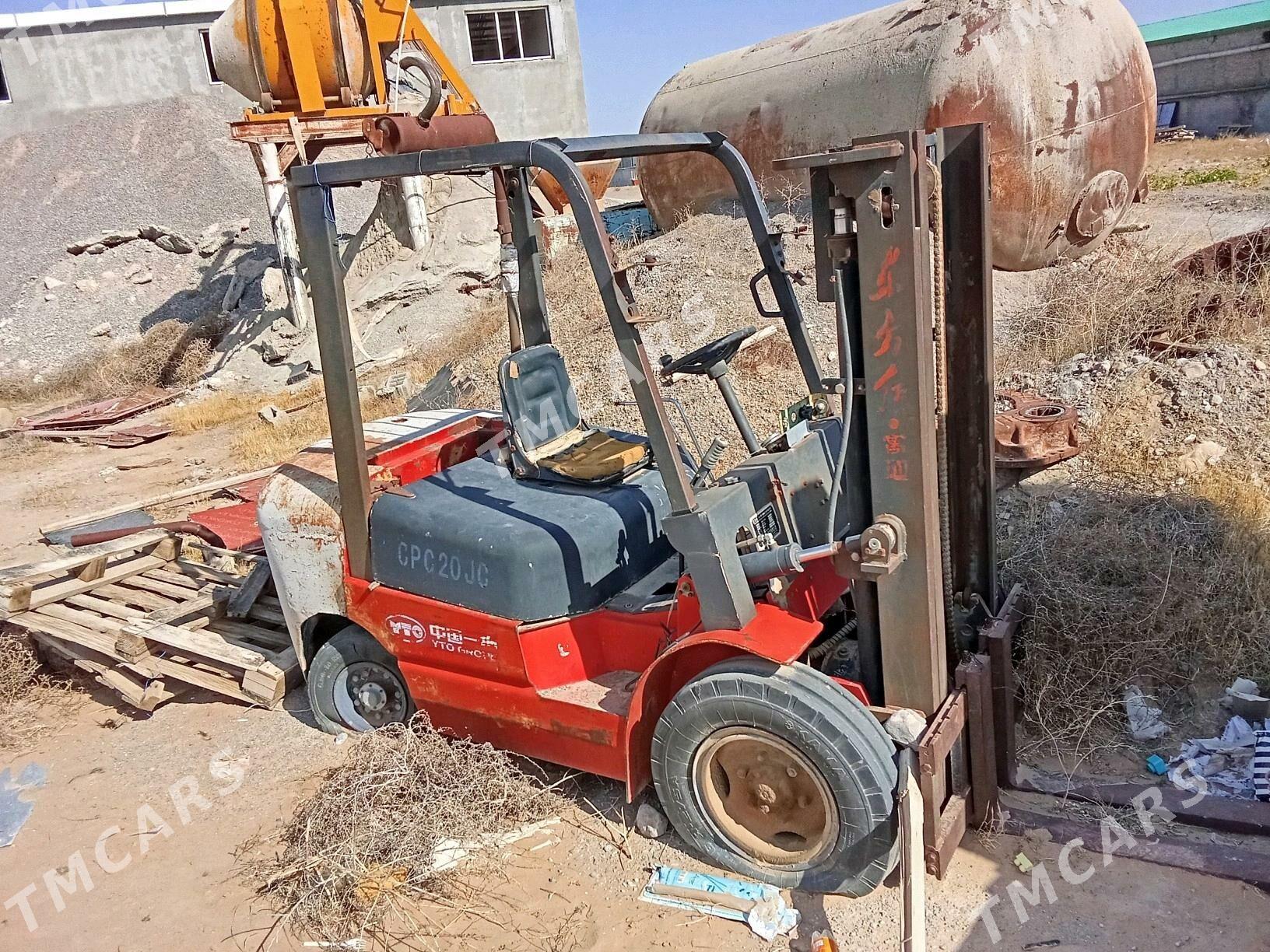 Kara Forklift 2018 - 70 000 TMT - Aşgabat - img 2