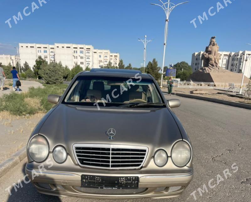 Mercedes-Benz E320 2001 - 83 000 TMT - Балканабат - img 5