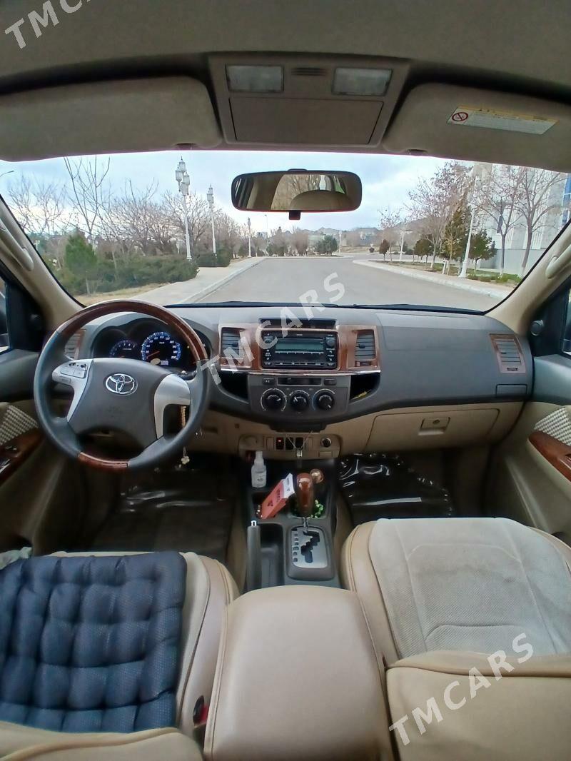 Toyota Fortuner 2013 - 300 000 TMT - Туркменбаши - img 2