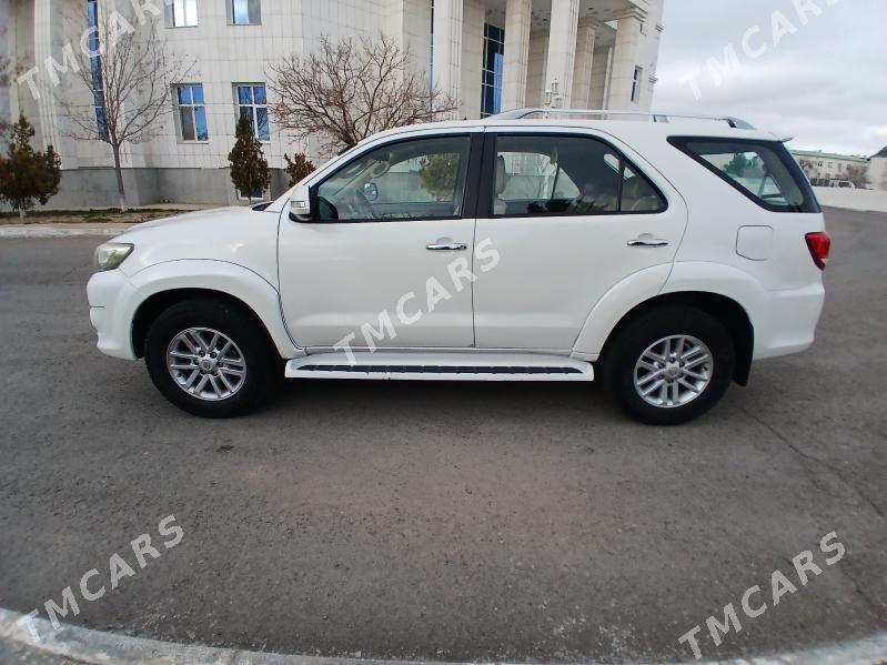 Toyota Fortuner 2013 - 300 000 TMT - Туркменбаши - img 3