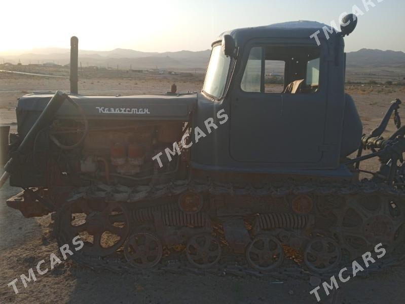 MTZ T-28 1992 - 25 000 TMT - Köýtendag - img 2